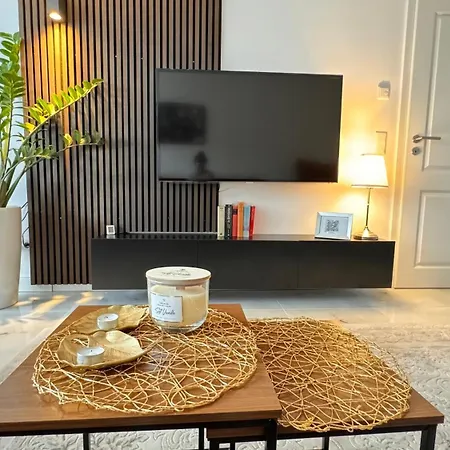 Relaxdays-apartments 2 Garten Und Pool- Mitbenutzung, Kostenloser Parkplatz, Kontaktloser Checkin, Wifi Mit Smarttv Apartment Gutersloh