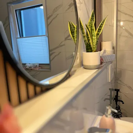 Relaxdays-apartments 2 Garten Und Pool- Mitbenutzung, Kostenloser Parkplatz, Kontaktloser Checkin, Wifi Mit Smarttv *