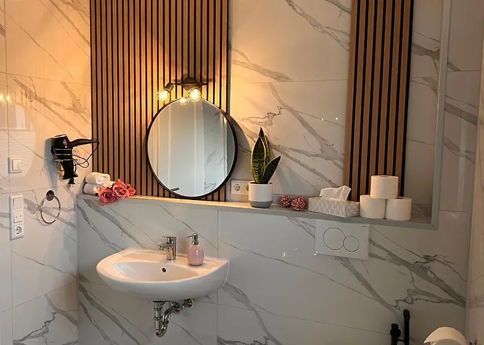 Relaxdays-apartments 2 Garten Und Pool- Mitbenutzung, Kostenloser Parkplatz, Kontaktloser Checkin, Wifi Mit Smarttv Appartamento Gütersloh